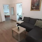 Biborka Nyaralo Nagyobb Tarsasagnak * Balatonboglár