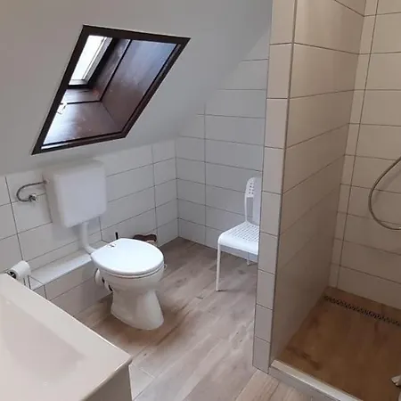Bíborka Nagyobb Társaságnak *
